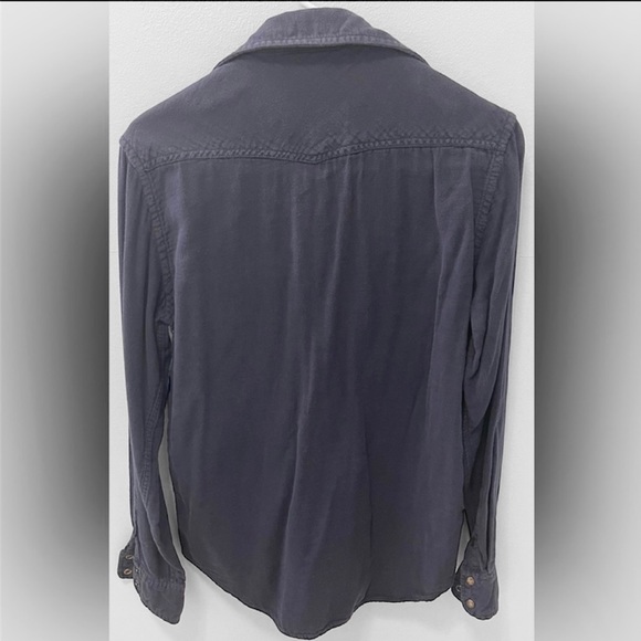 American Eagle Button-up. Mens. Size Small - Picture 2 of 4